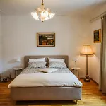 Kavon Apartment *