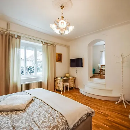 Kavon Apartment